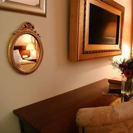 Globo فندق سبليت