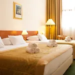 Globo Hotel 4*